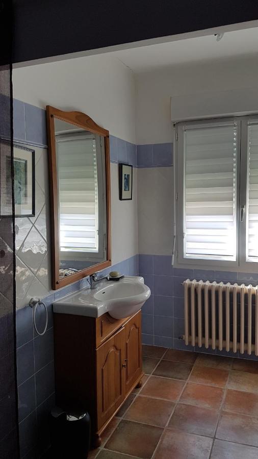 Villa Des Cigales Beaucaire  Buitenkant foto