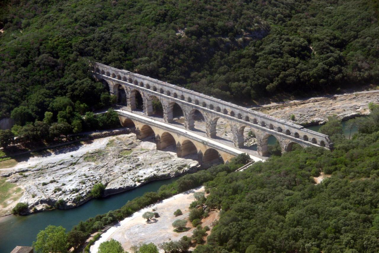 Villa Des Cigales Beaucaire  Buitenkant foto