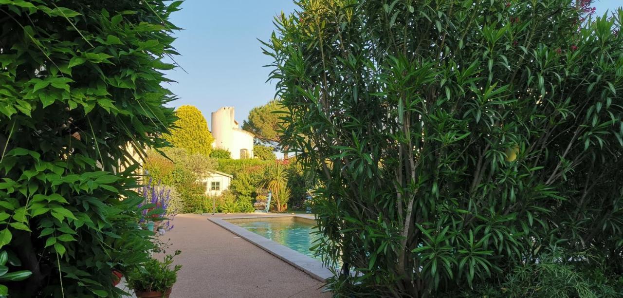 Villa Des Cigales Beaucaire  Buitenkant foto