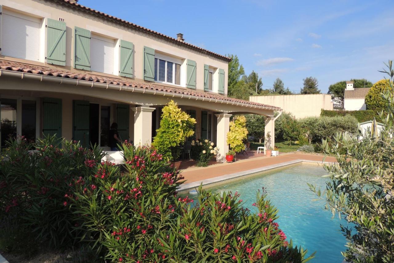 Villa Des Cigales Beaucaire  Buitenkant foto